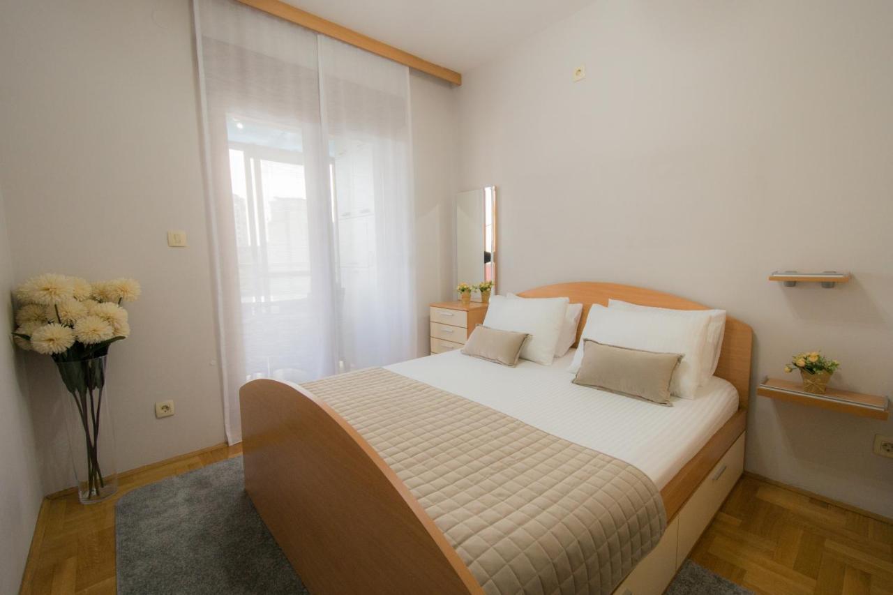 City Nest Apartment Podgoriţa Exterior foto