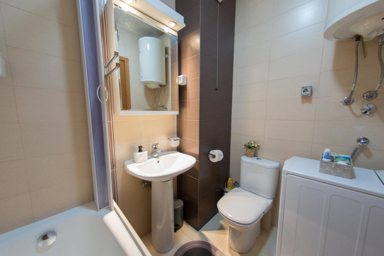 City Nest Apartment Podgoriţa Exterior foto